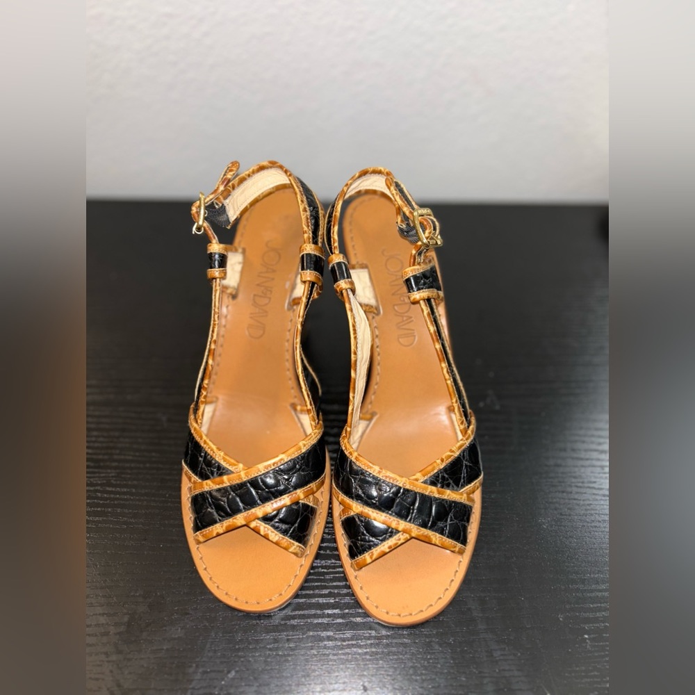 Joan & David Croc Embossed Block Heel Women’s Leather Crocodile Print Sandal 9